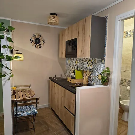 Casuzza Nica E Bedda-centro Storico * Παλέρμο